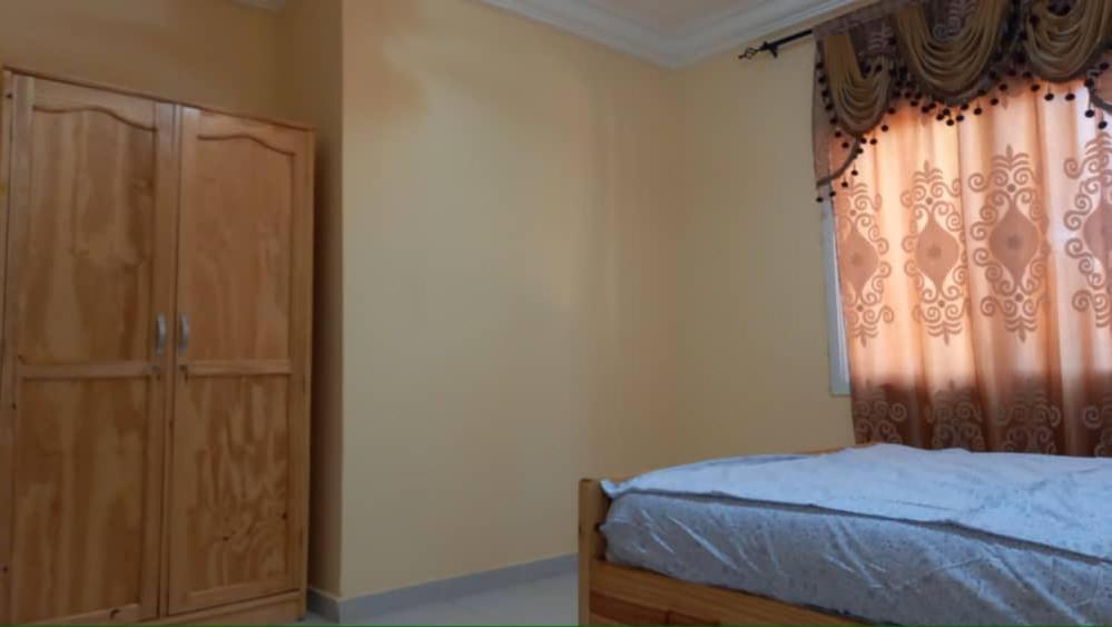 Gam Properties Guest House Kololi Exterior photo